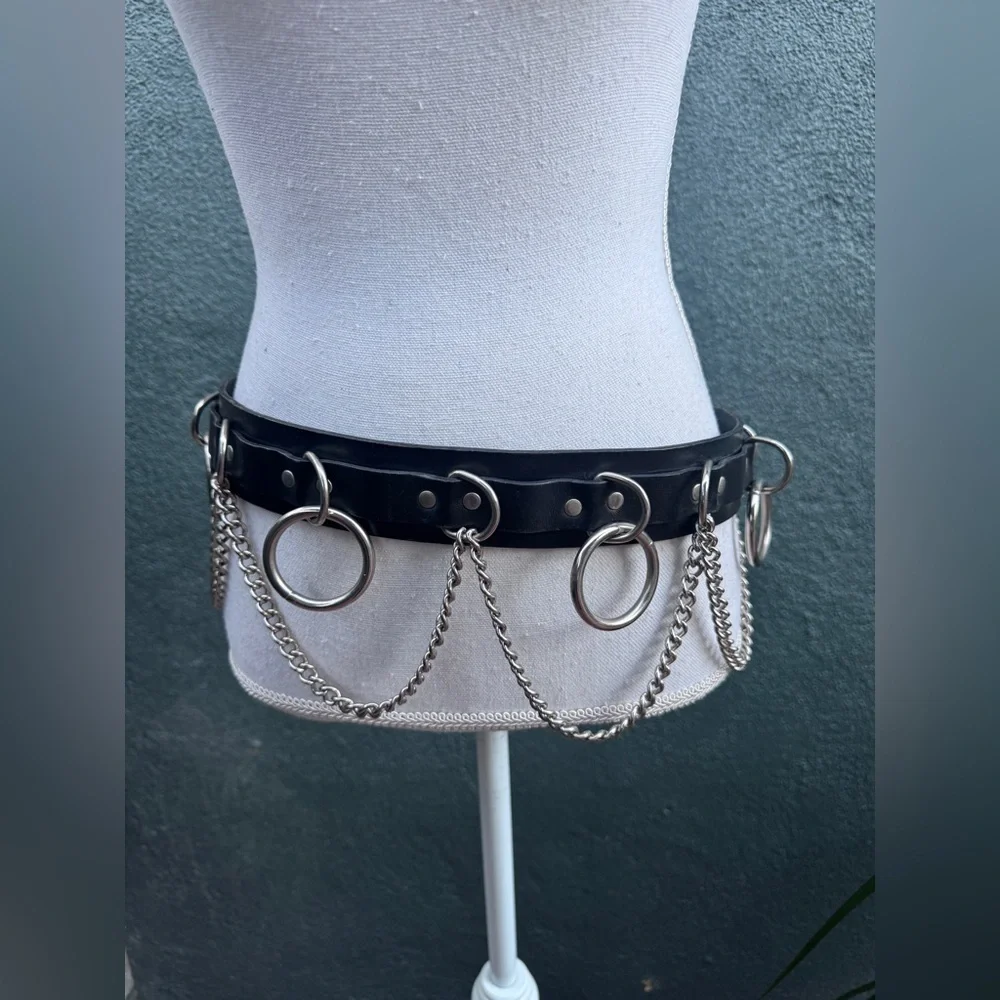 80s-90s Vintage Black Leather Harness belt - Picture 2 of 8